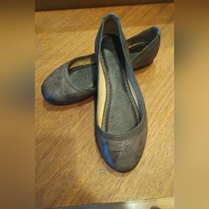 Frye Carson ballet dark brown, size 8